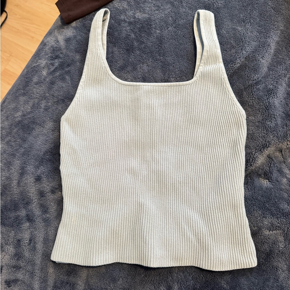 Aritzia Ribbed Knit Tank Top - Picture 2 of 3